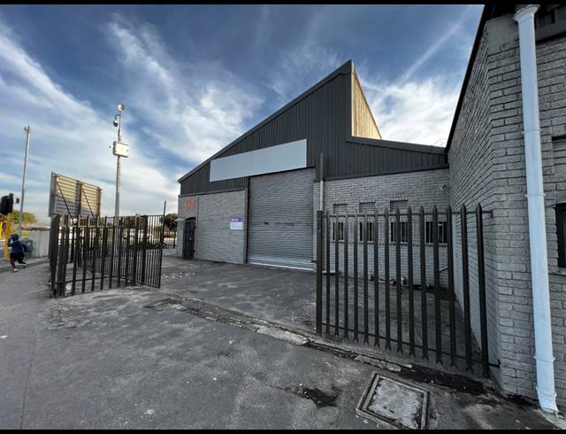 480M² WAREHOUSE TO LET IN PAROW INDUSTRIAL